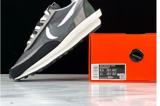 White Anthracite Black LD Sacai BV0073-001 Nike Waffle 0719